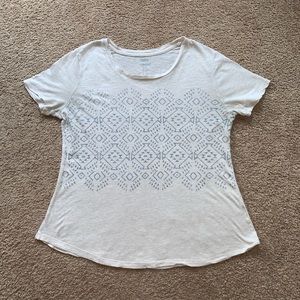 Old Navy T shirt